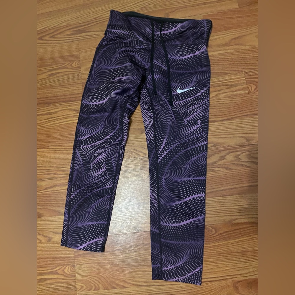 Nike cropped leggings